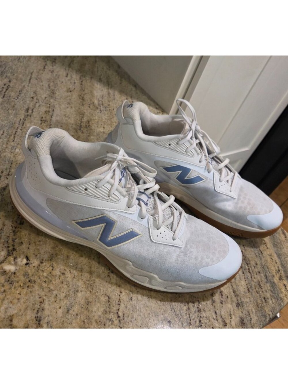 New Balance Men's Hesi V2 Low Size 16 Basketball Shoes Mens White Dusk BBHSLHR2